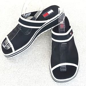 TOMMY HILFIGER Women's Slip-On Black & White Sandals, size 6.5M